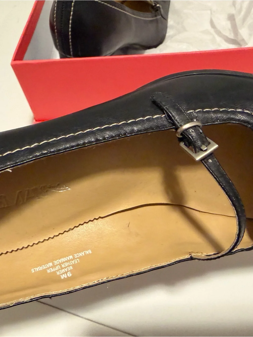 Vintage Black Leather Mary Jane Pumps with Contrast Stitching